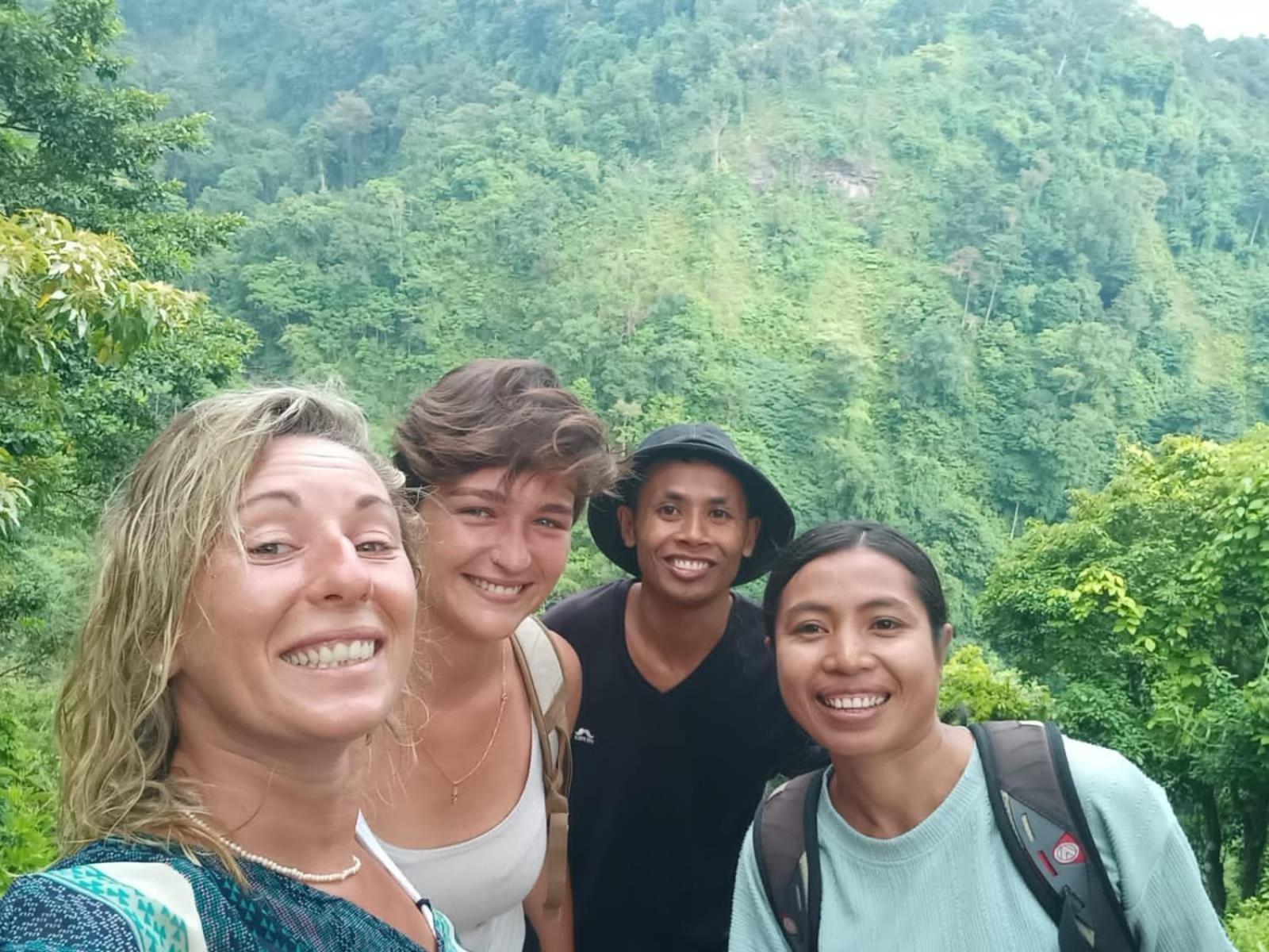 Bayan Exotic Homestay เซอนารู ภายนอก รูปภาพ
