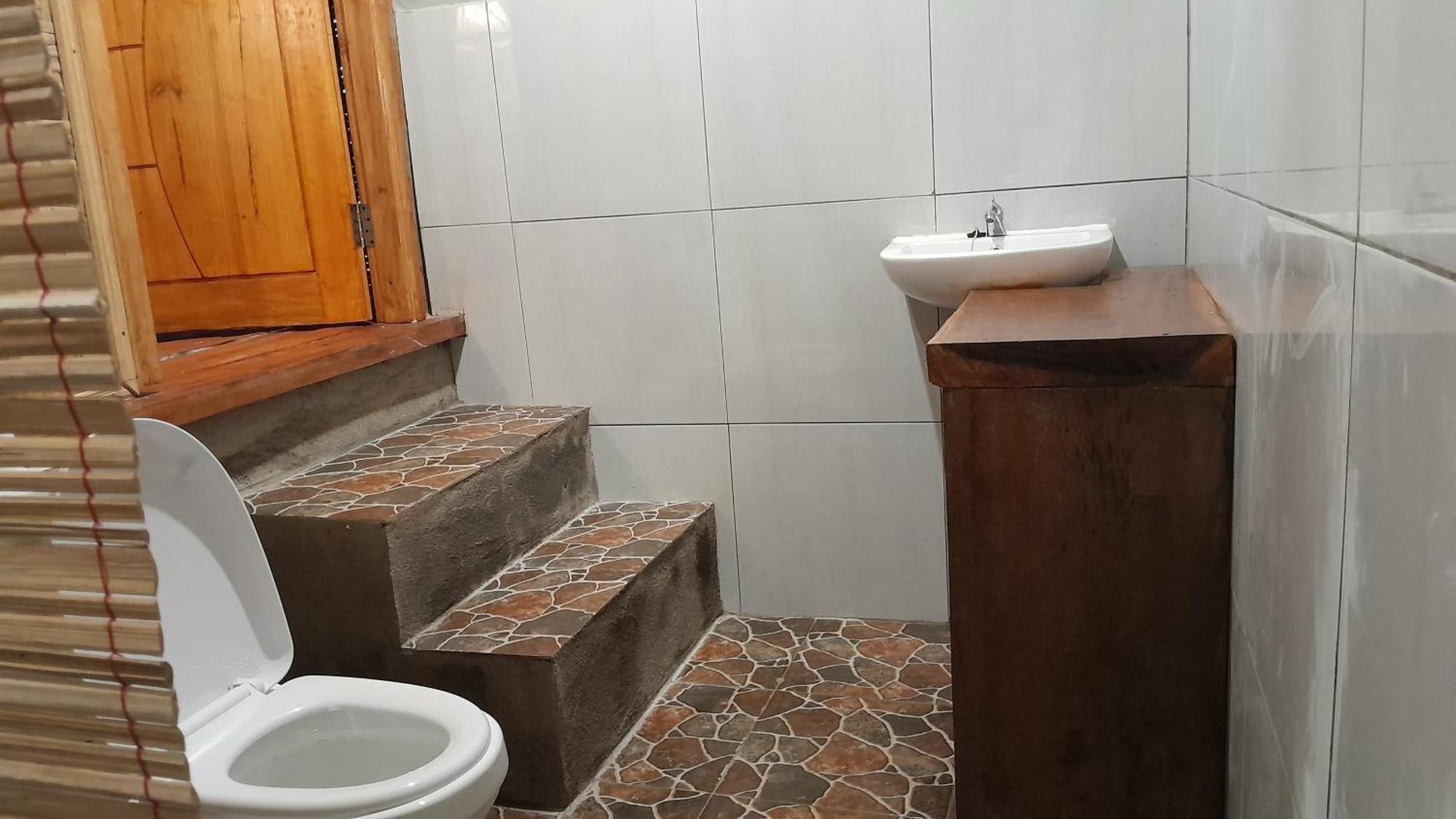Bayan Exotic Homestay เซอนารู ภายนอก รูปภาพ